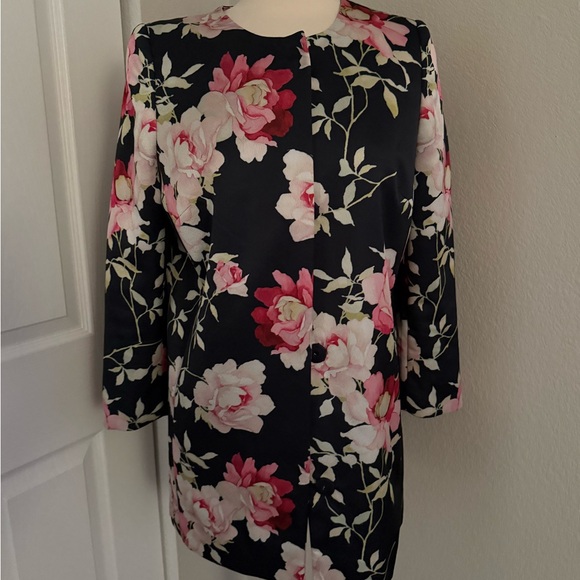 Floral Women's Blazer - Picture 2 of 9